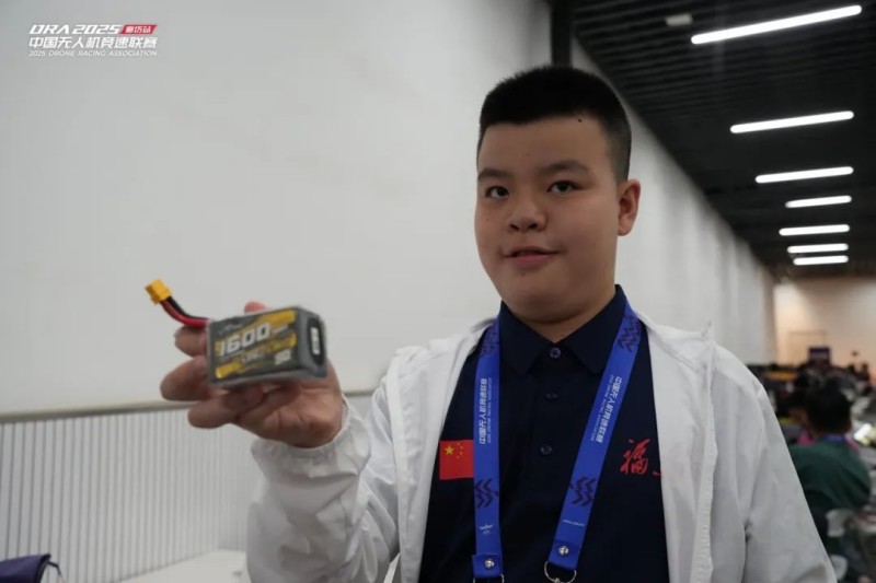 V6新品一電難求 V6新品一電難求